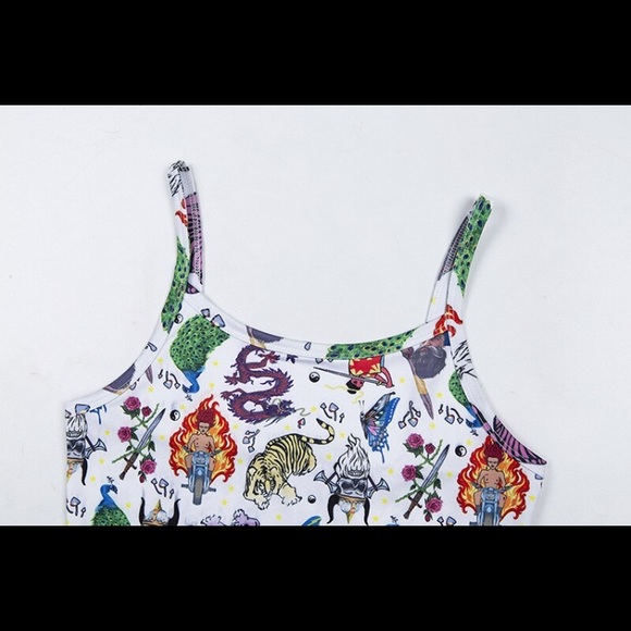 White trippy print cami crop top 🐲🔥🐅🦚🗡 - Picture 15 of 16